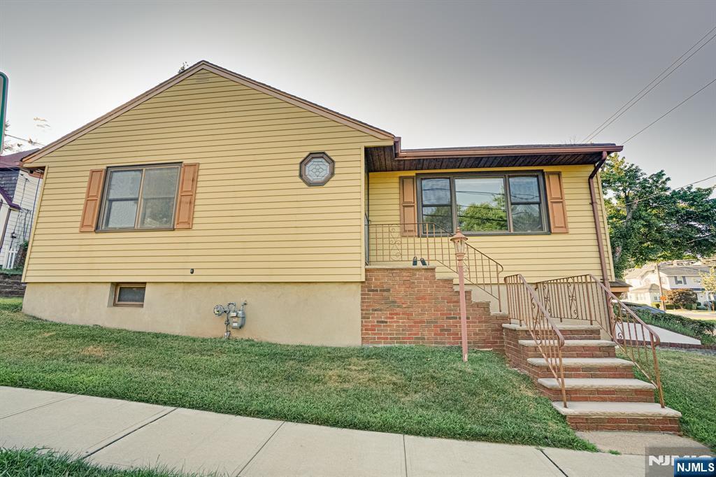 697 Allwood Road