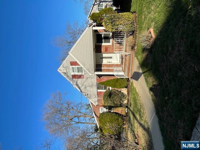 115 Sussex Road, Bergenfield, New Jersey - 4 Bedrooms  
3 Bathrooms  
8 Rooms - 