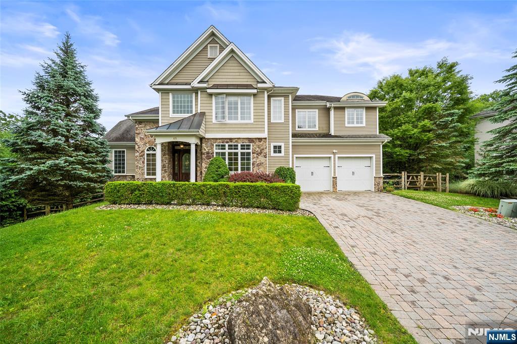 Property for Sale at 65 Overlook Ridge, Oakland, New Jersey - Bedrooms: 4 
Bathrooms: 5 
Rooms: 11  - $1,399,000