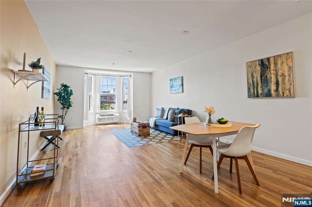 81 Grand Street 4B