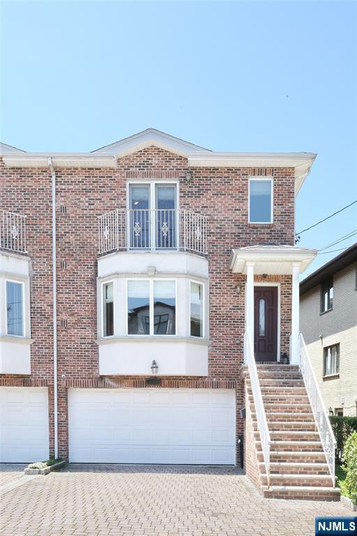 400 Lawton Avenue