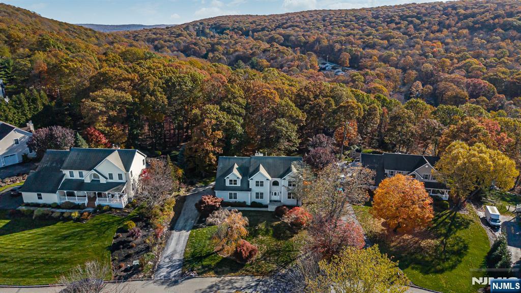 14 Stone Cliff Terrace