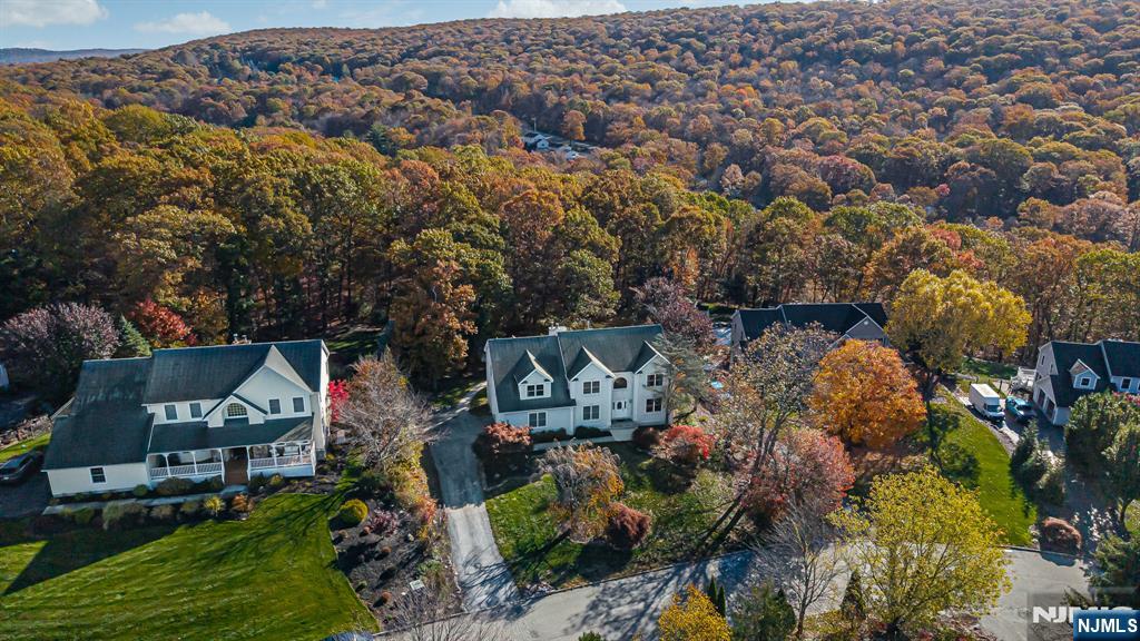 14 Stone Cliff Terrace