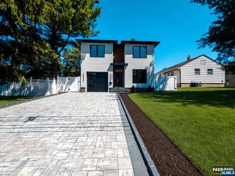 Photo of 662 Jefferson Avenue, Twp of Washington, NJ 07676 (MLS # 26031808)