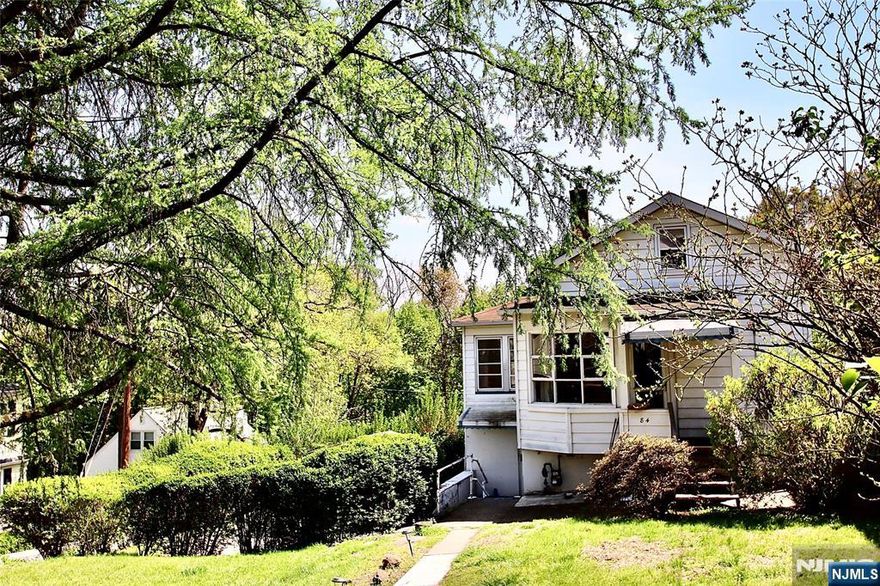 Calling all builders, do it yourselves, and investors - This home sits on a generous 50x100 lot and offers great potential for the right buyer - covered carport for 2 cars in front of home - the home requires some work and updating, making it an excellent opportunity to invest in improvements - Home offers newer gas furnace approximately 2 years old - spacious front yard