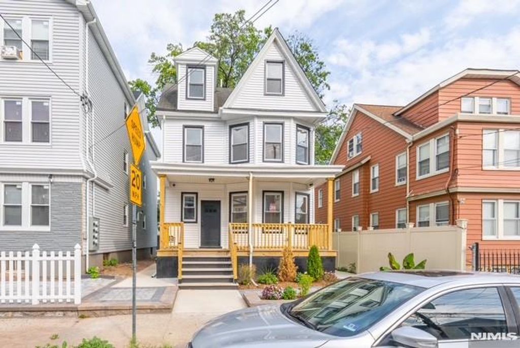 Photo of 32 Palm Street, Newark, NJ 07106 (MLS # 25042806)