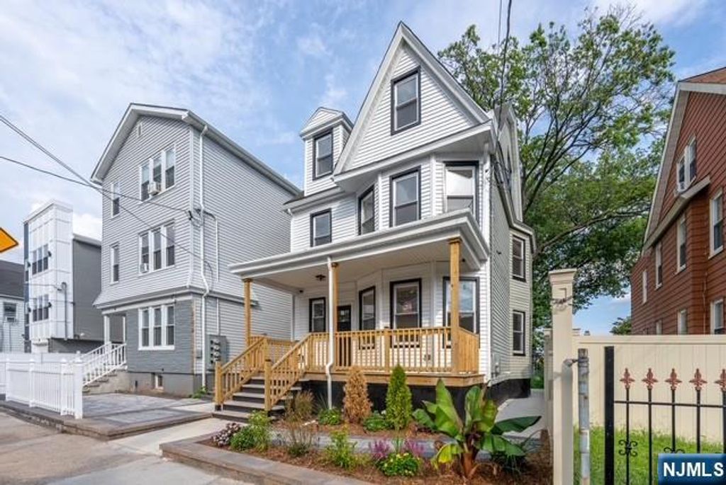 Photo of 32 Palm Street, Newark, NJ 07106 (MLS # 25042806)