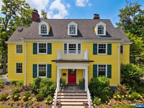 Photo of 48 Edgemont Road, Montclair, NJ 07042 (MLS # 26034519)
