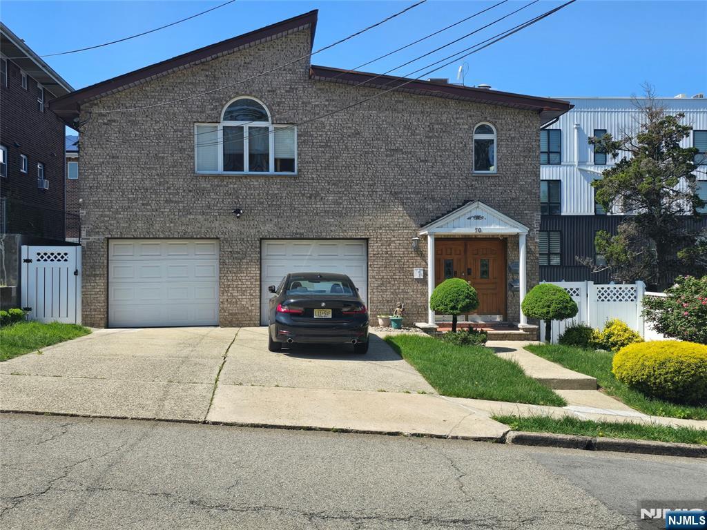 Rental Property at 70 W Edsall Ave, Palisades Park, New Jersey - Bedrooms: 2 
Bathrooms: 1 
Rooms: 5  - $2,700 MO.