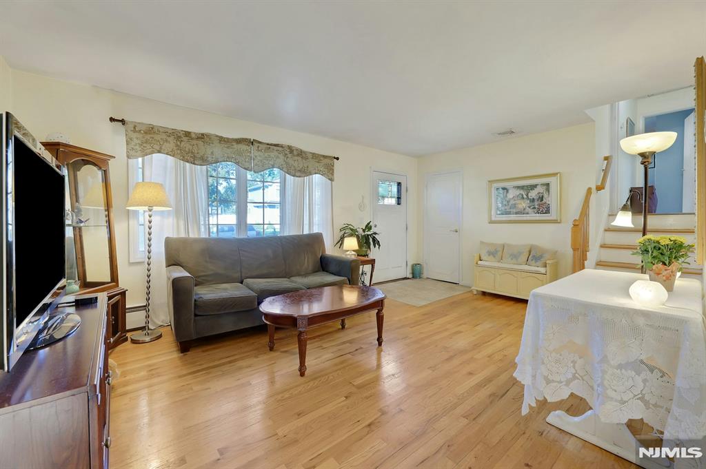 9 Prospect Avenue