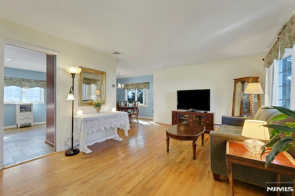 9 Prospect Avenue