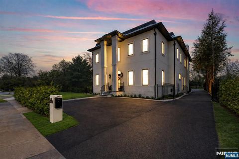 Photo of 472 High St, Closter, NJ 07624 (MLS # 25044011)