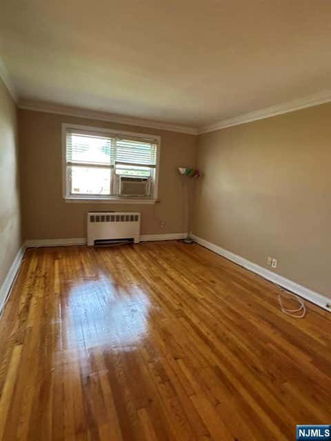 Photo of 1481 Terrace CIR #5, Teaneck, NJ 07666 (MLS # 26022436)