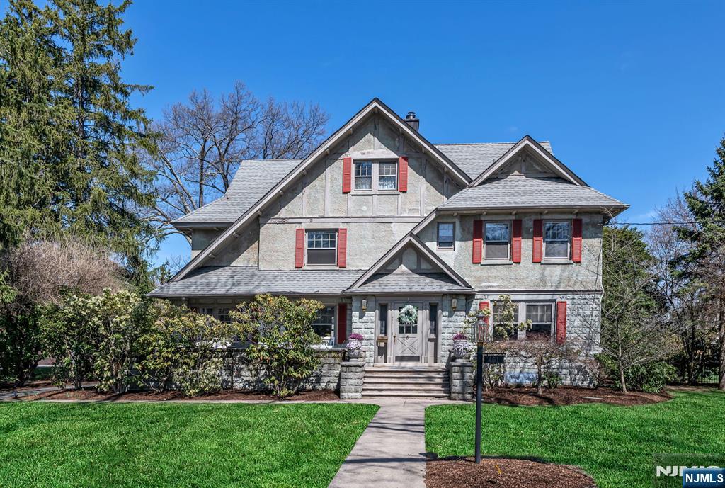 Property for Sale at 461 Beverly Road, Ridgewood, New Jersey - Bedrooms: 6 
Bathrooms: 5.5 
Rooms: 9  - $1,735,000