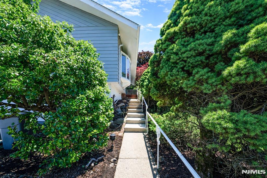 128 Beverly Road