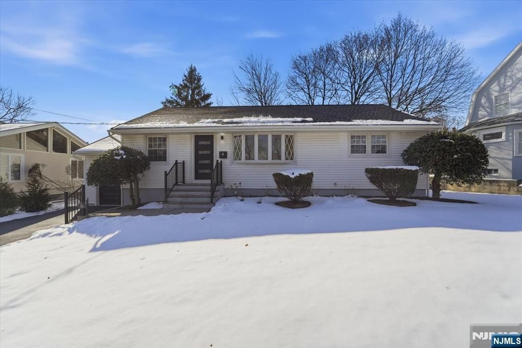 Photo of 41 High Street, Nutley, NJ 07110 (MLS # 25039720)