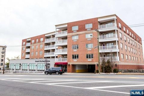 Photo of 411 E Brinkerhoff Ave #307, Palisades Park, NJ 07650 (MLS # 26015513)