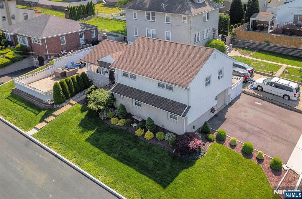 Property for Sale at 136 12th Street, Wood Ridge, New Jersey - Bedrooms: 3 
Bathrooms: 2.5 
Rooms: 8  - $685,000