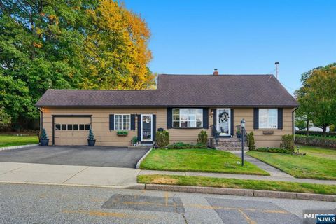 Photo of 29 Kay Road, Woodland Park, NJ 07424 (MLS # 25038529) Photo of 29 Kay Road, Woodland Park, NJ 07424 (MLS # 25038529)