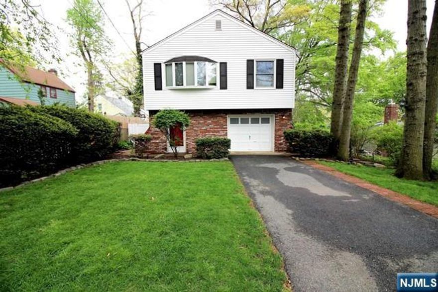 Contemporary 3 or 4 Bedroom Raised Ranch on residential street yet near schools, shopping, train and bus lines. Hardwood floors, Kitchen and Baths have been updated, water softener installed, fenced in yard. Special features include 'Smart' light switches(Front and Outer lights), 'Ecobee 3 Smart' thermostat on 2nd floor, WIFI enabled garage door opener, remote controlled 'Sunsetter Awning' with remote control, video front door bell, cable ready access in LR, FR and Bedrooms - Hardwired Ethernet. Tenant pays own utilities and responsible for lawn maintenance and snow removal.t must carry renter's and liability insurance. Landlord requires application, credit check and proof of funds.No pets, no smoking. 24 hour advance notice , tenant occupied.