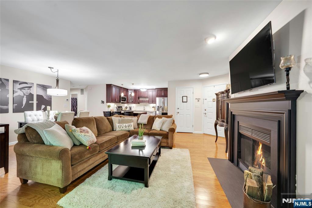 112 Magnolia Road 4