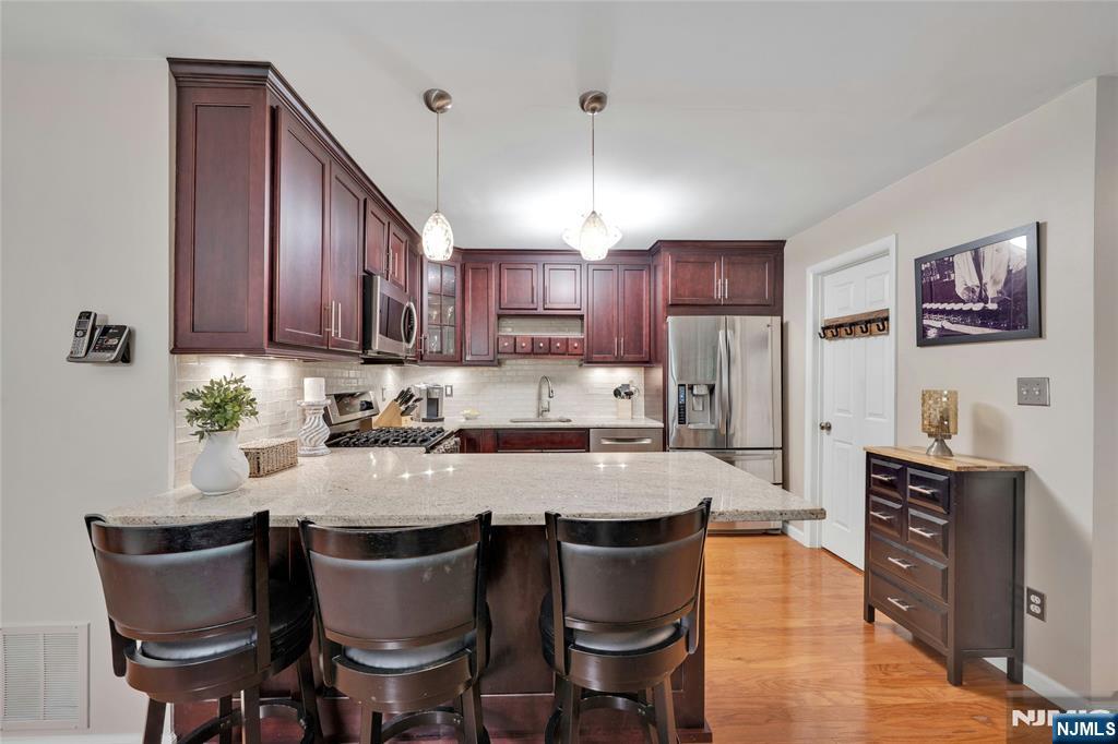 112 Magnolia Road 4