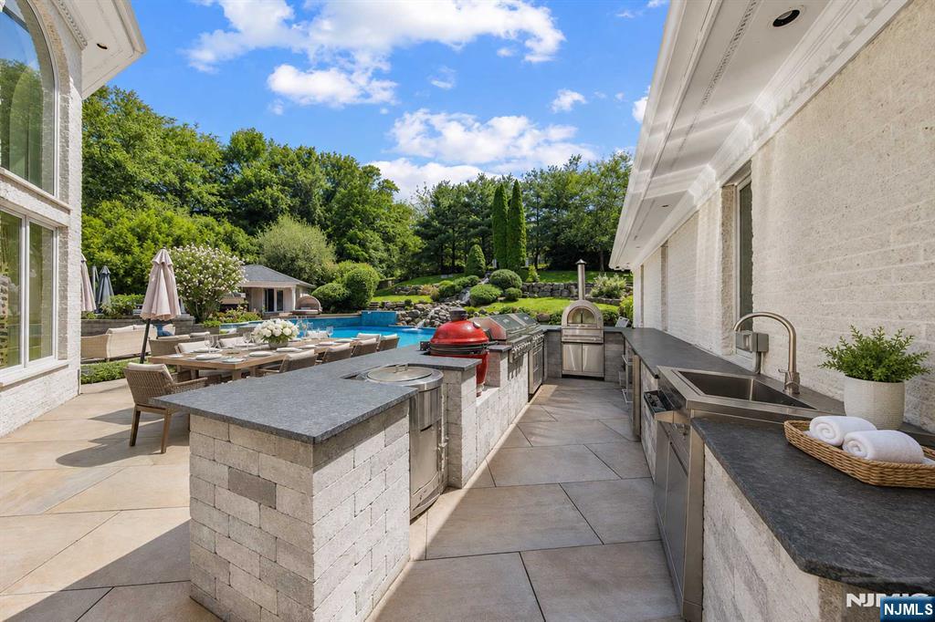 Homes for Sale in Northern NJ | ThisIsRiverEdge.com 14 E Hill Court