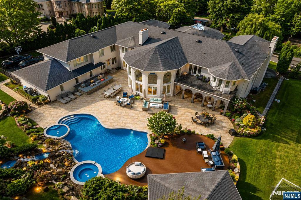 Homes for Sale in Northern NJ | ThisIsRiverEdge.com 14 E Hill Court