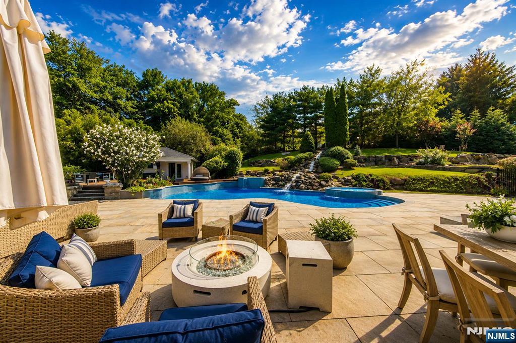 Homes for Sale in Northern NJ | ThisIsRiverEdge.com 14 E Hill Court