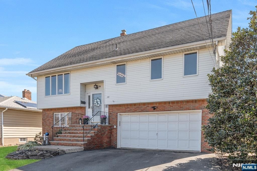 Photo of 191 Pershing Road, Clifton, NJ 07013 (MLS # 26014326)