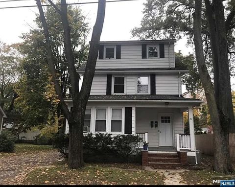 Photo of 20 Pine St #1, Closter, NJ 07624 (MLS # 26003381)