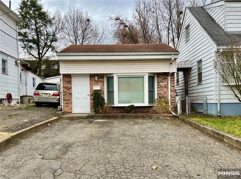 24 W Central Avenue Bergenfield NJ 07621