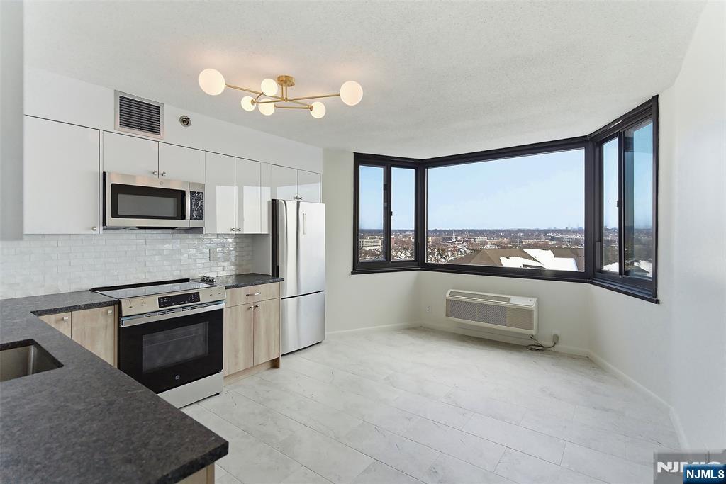 326 Prospect Avenue 6E