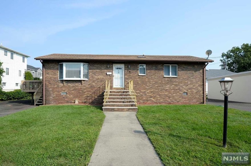 WELL BUILT BRICK RANCH ON A QUIET DEAD END STREET! LARGE FAMILY ROOM AND DINING AREA WITH ACCESS TO A PRIVATE DECK, UPDATED KITCHEN AND FULL BATH, MASTER BEDROOM WITH WALK IN CLOSET, LARGE SECOND BEDROOM, SUNNY FOYER AND LAUNDRY/UTILITY ROOM COMPRISE ONE FLOOR OF LIVING SPACE! PLENTY OF STORAGE AND PARKING. MANY SIDE YARD POSSIBILITIES!