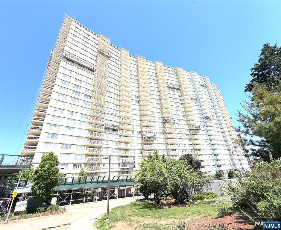 555 North Avenue 7K