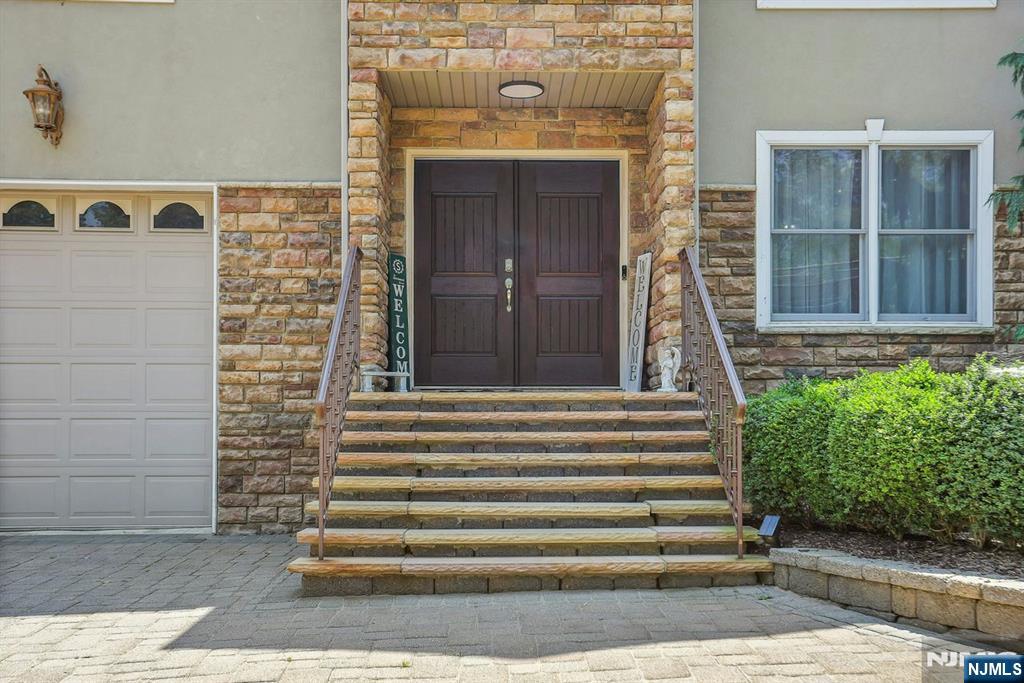 215 White Avenue