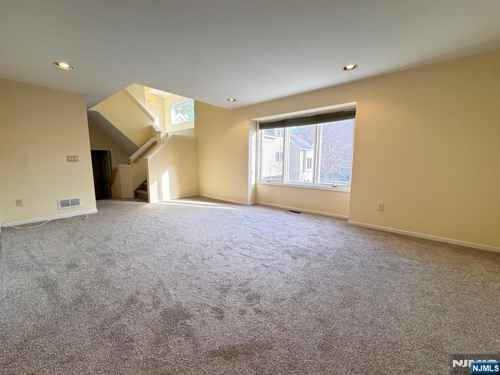 48 Clarken Drive 243