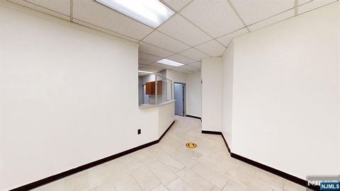 255 State Rt 3 105 Secaucus NJ 07094