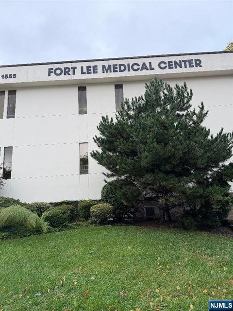 Photo of 1555 Center Avenue #1FL, Fort Lee, NJ 07024 (MLS # 26037038)