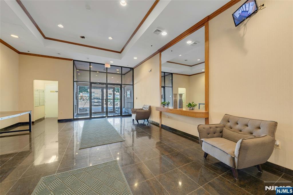 200 Division Street 6G