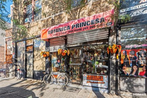 Photo of 124 Storms Ave, Jersey City, NJ 07306 (MLS # 25043068)