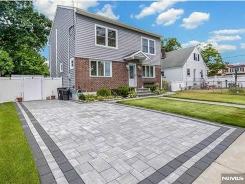 123 18th Avenue Elmwood Park NJ 07407