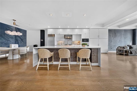 Photo of 9 Somerset Lane #410, Edgewater, NJ 07020 (MLS # 26037368)