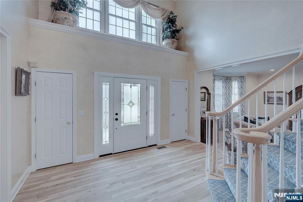 Photo of 4 Reiher Court, West Caldwell, NJ 07006 (MLS # 26011020)