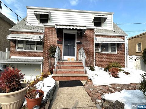 Photo of 321 Roff Ave, Palisades Park, NJ 07650 (MLS # 26001252)