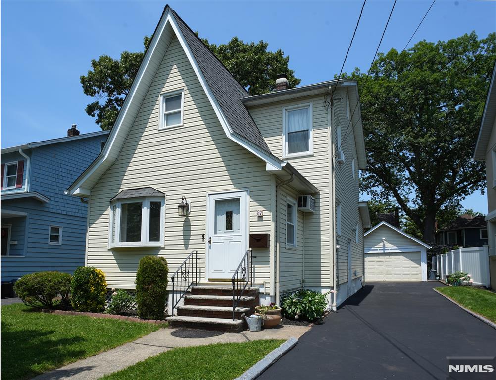 Property for Sale at 87 Pilch Street, Bloomfield, New Jersey - Bedrooms: 3 
Bathrooms: 2 
Rooms: 8  - $589,500