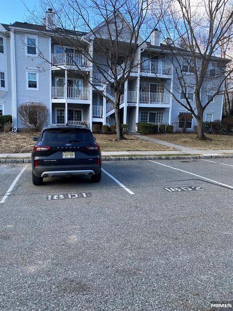 Photo of 472 W Quince Ct, Mahwah, NJ 07430 (MLS # 26001829)