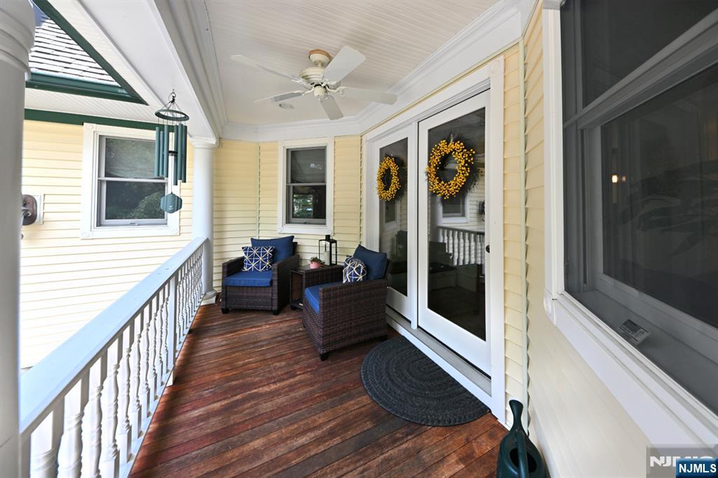 39 Magnolia Avenue
