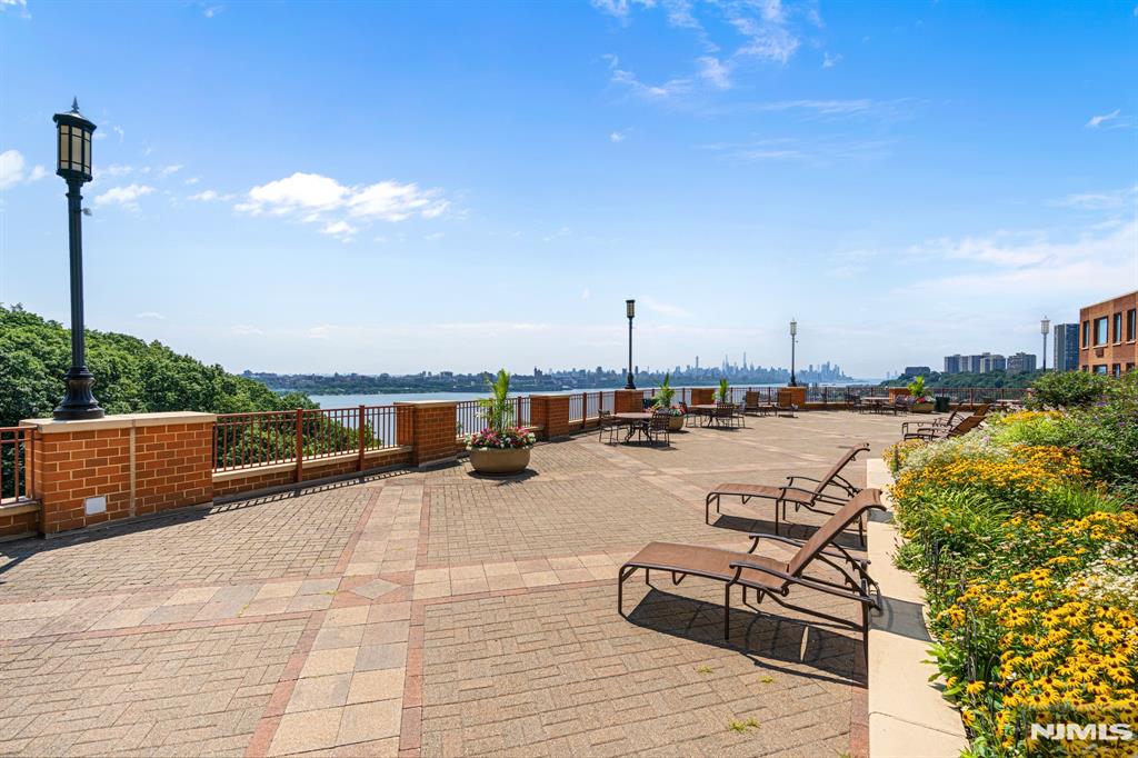 100 Old Palisade Road 3013