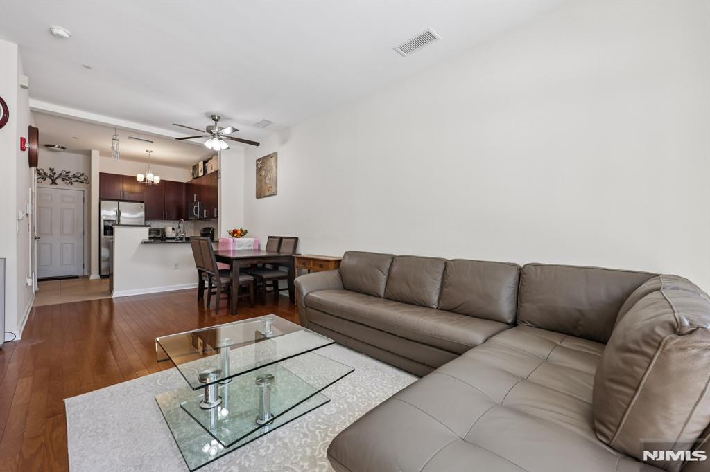 1127 Riverview Avenue 127